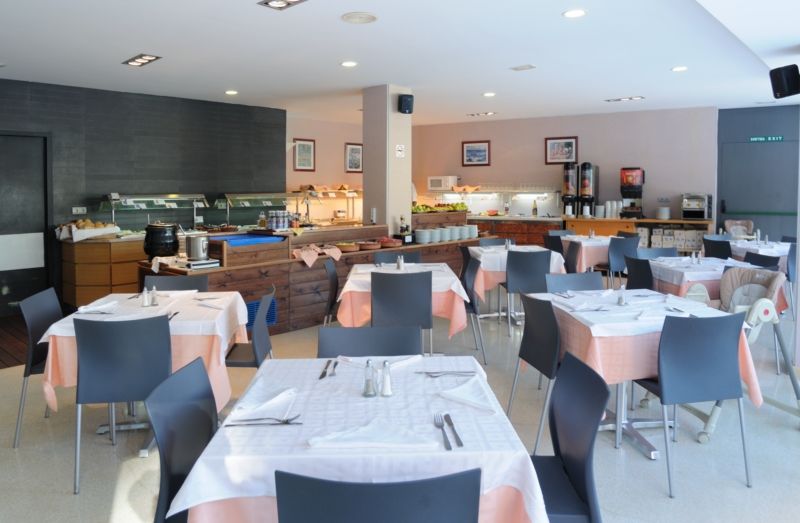 Medplaya Aparthotel Esmeraldas Tossa de Mar Restaurant foto
